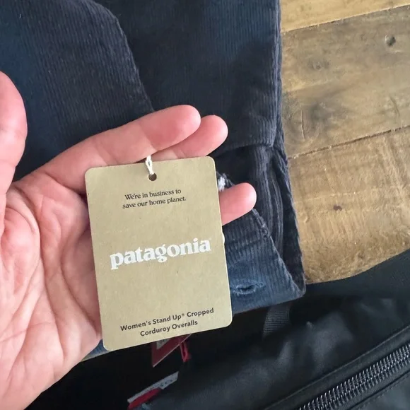 Patagonia Stand Up Cropped Corduroy Overalls – Women’s – NWT - Picture 6 of 15